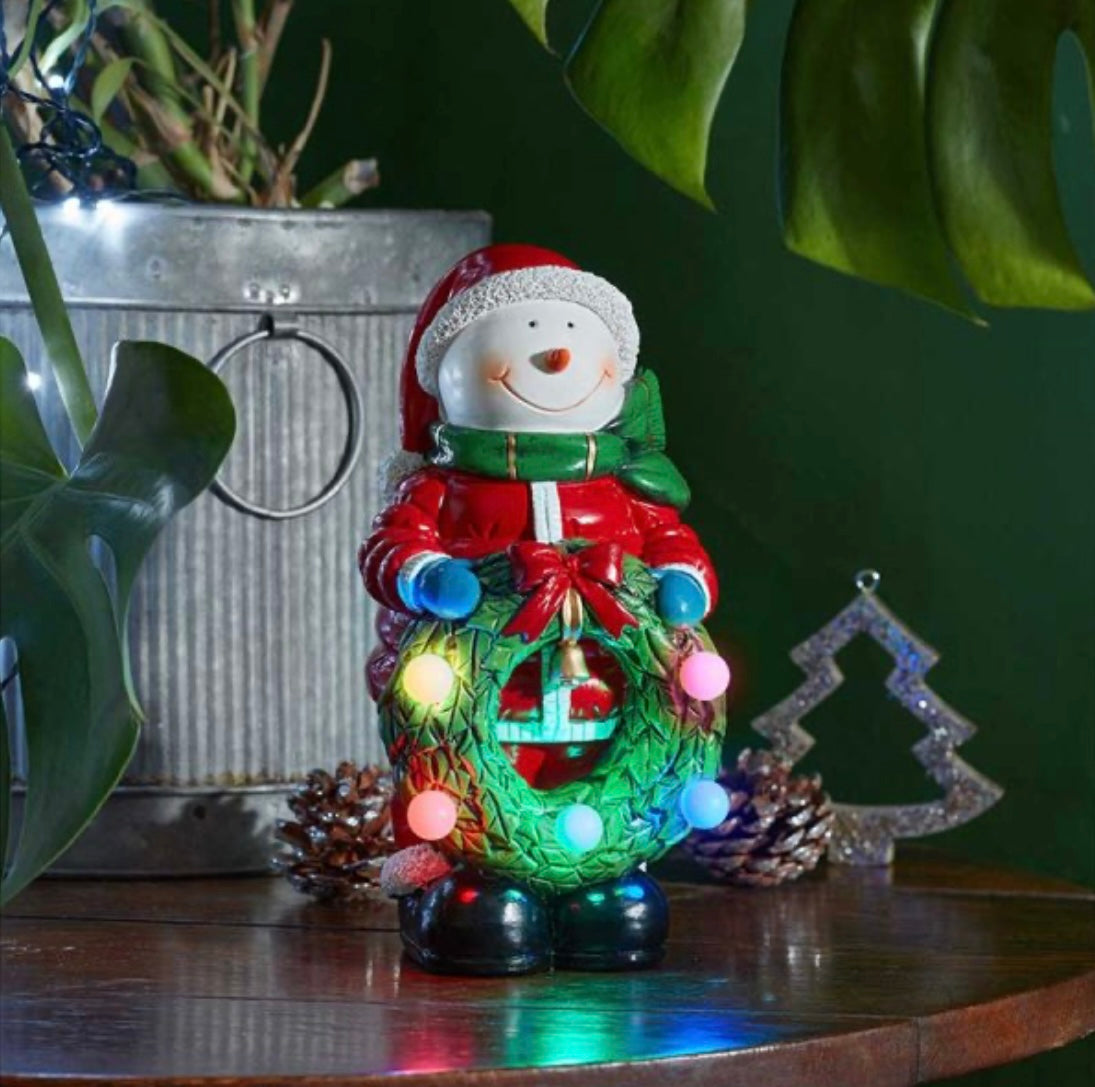 Light-Up Snowman Christmas Ornament – Festive Figurine with Wreath & Multicolour LEDs
