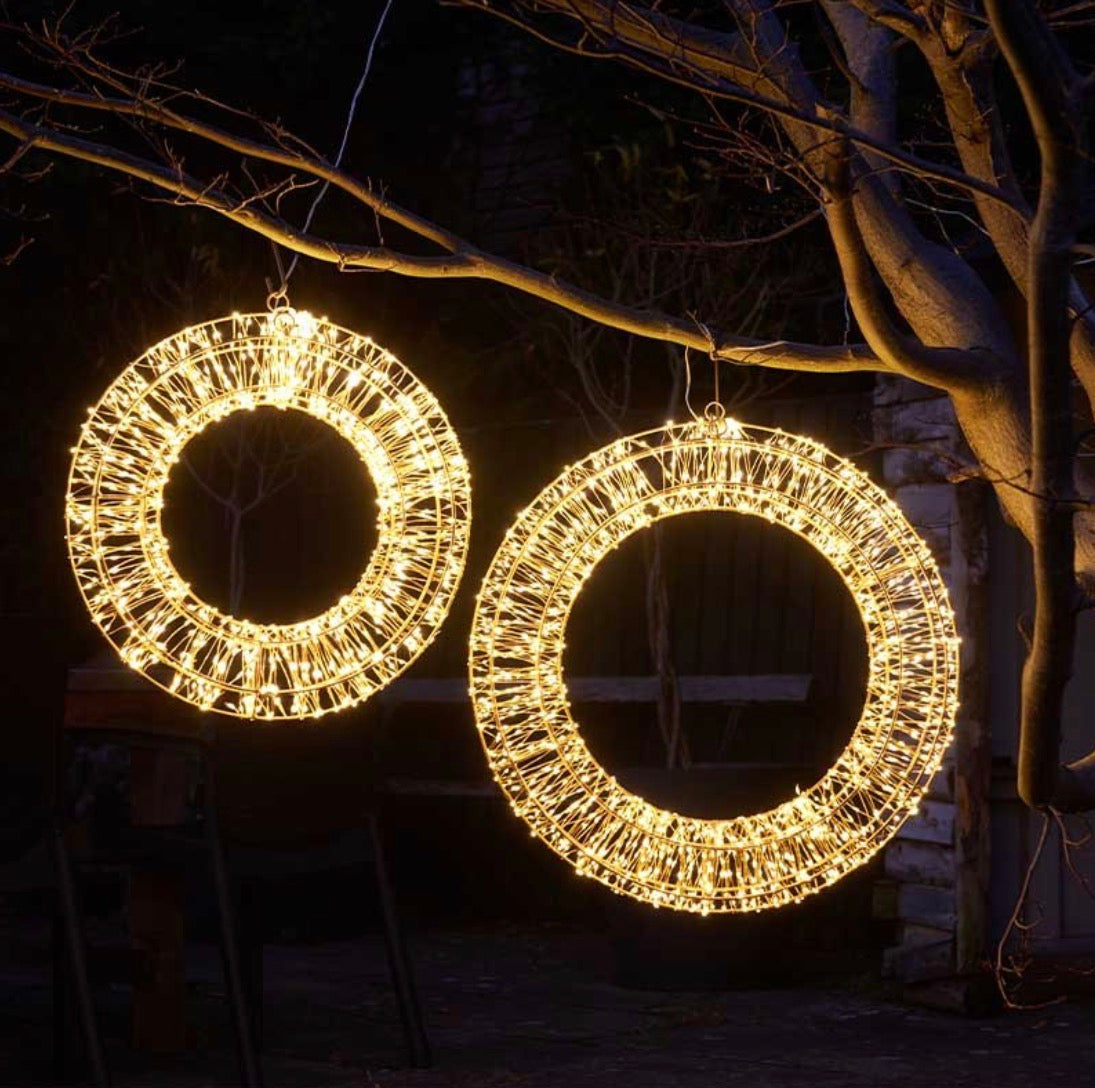 960 LED Galaxy Christmas Wreath – Warm White Light Up Decoration
