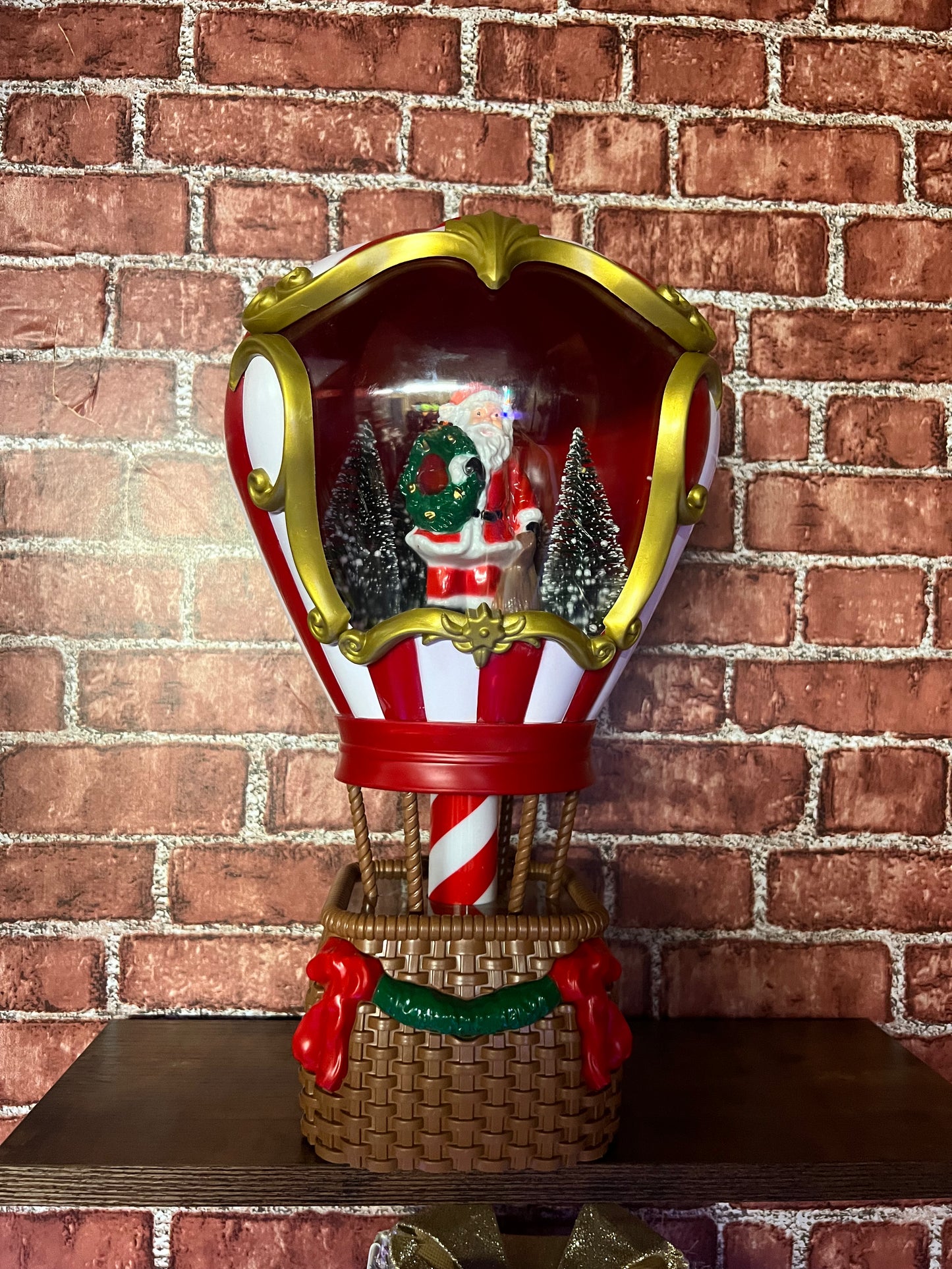 Light Up Santa Hot Air Balloon Swirling Snow Christmas Decoration