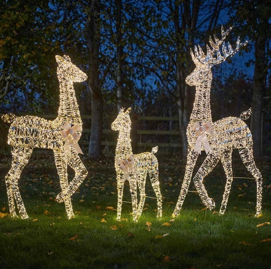 GoldTwist Doe – 135cm LED Christmas Reindeer