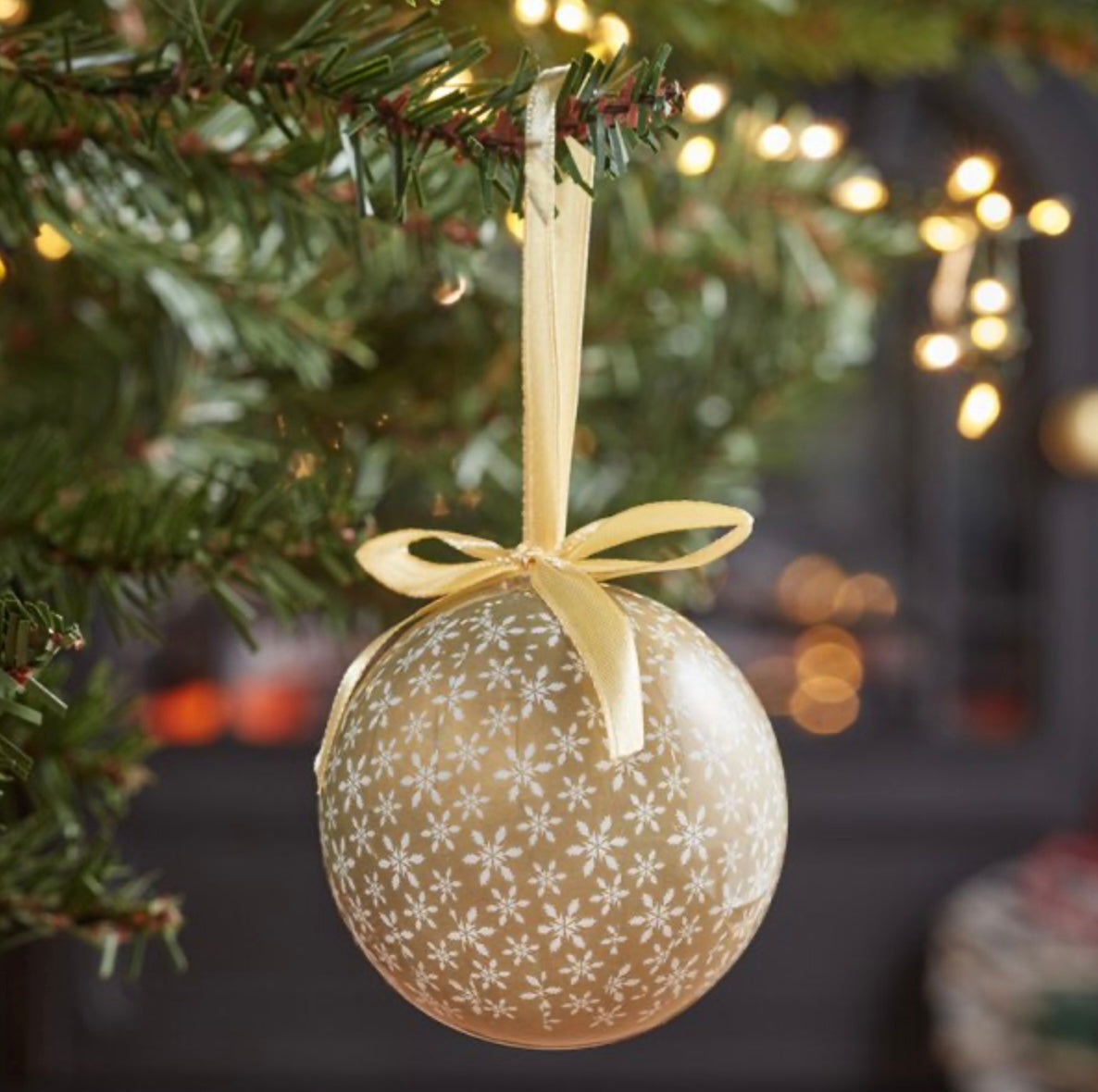 Vintage Baubles – Snowflakes, Box of 14