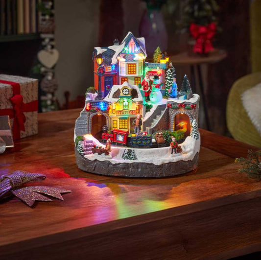 Station Wonderland SnowScene